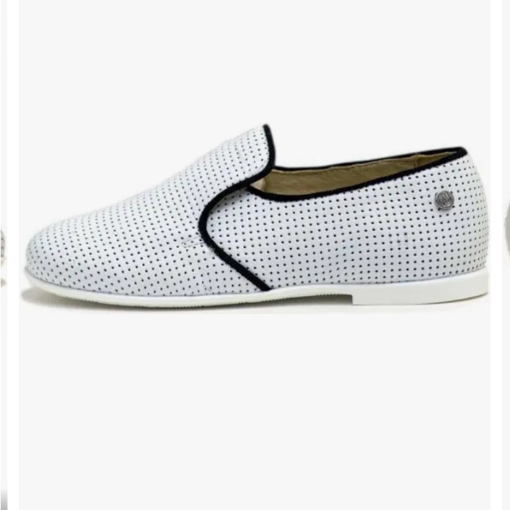 Beautiful Leather loafers for kids by Naturino. Size 29. NWOT.